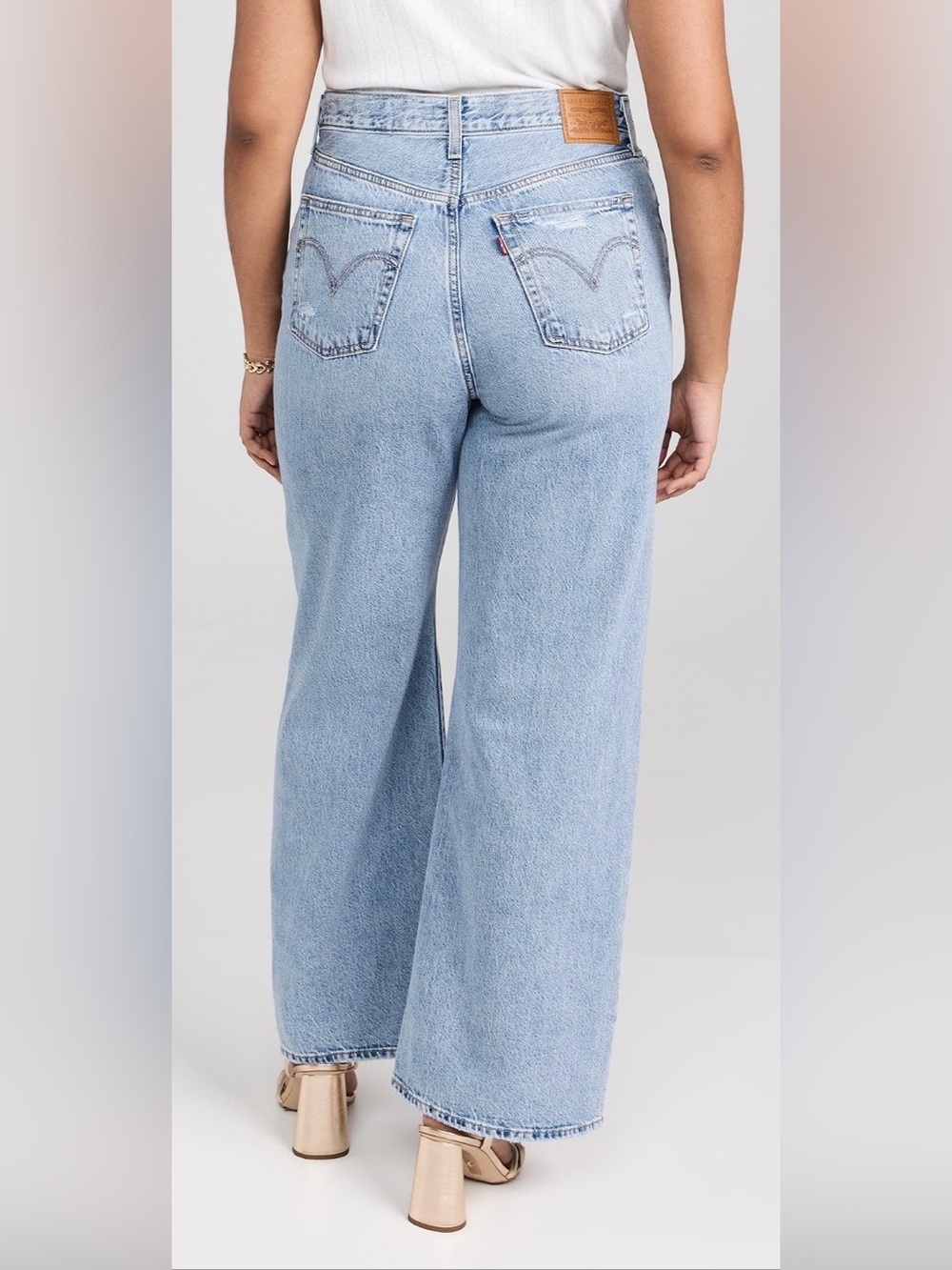 Levi’s Premium Ribcage Wide Leg Jeans, Style #LEIV21115, Size 31, NWOT - Picture 2 of 9